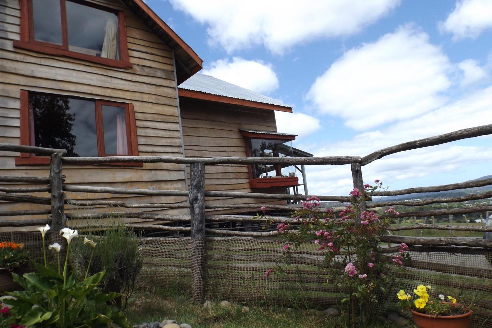 Hostal Karukinka Chonchi Exterior foto